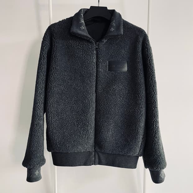 L / 25fw 루이비통 모노그램 레더패치 후리스 자켓