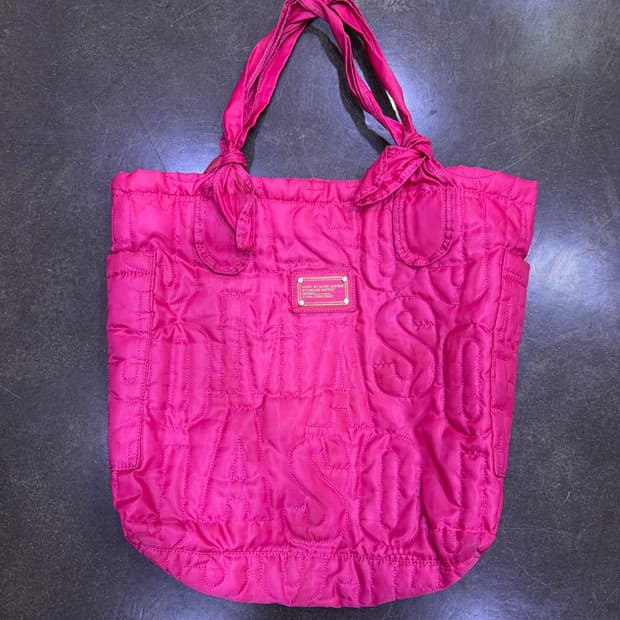 마크제이콥스 넉아웃 핑크 퀼팅 나일론 토트백