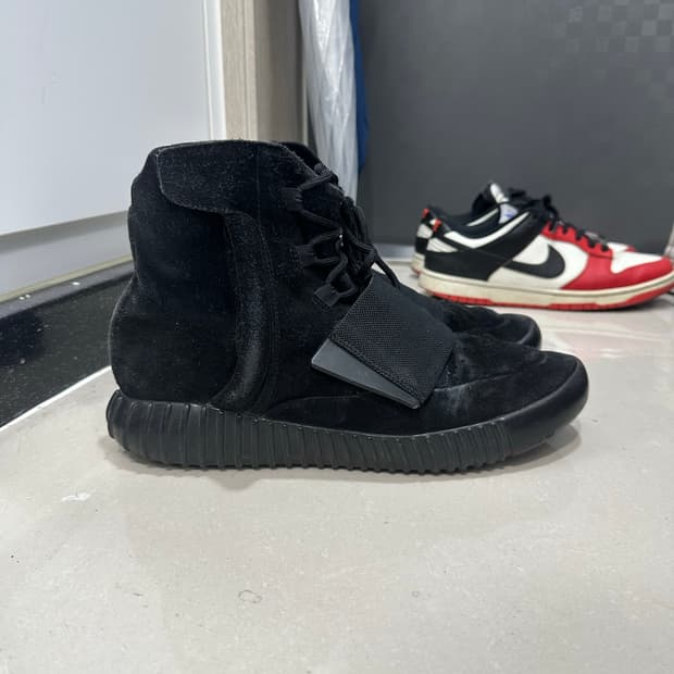 이지부스트 750 트리플블랙 280