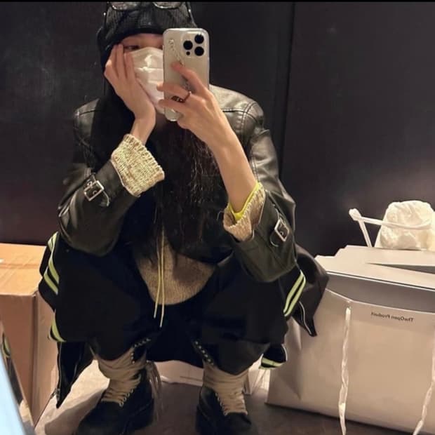 TheOpen Product 레더자켓 (한소희 착용)