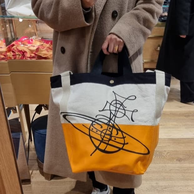 비비안 웨스트우드 오렌지 토트백