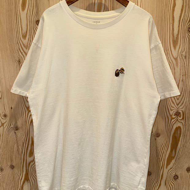 베이프x레디메이드 꿀벌 자수 로고 반팔 티셔츠