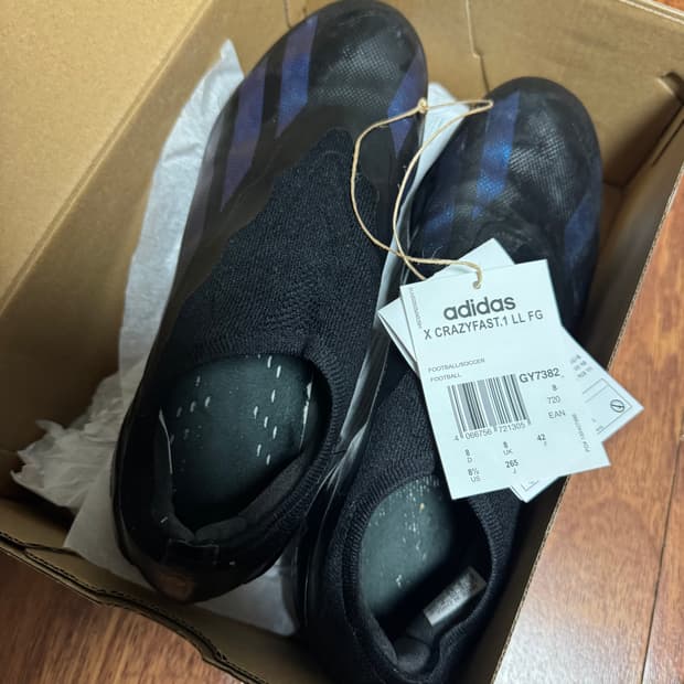 아디다스 크레이지패스트1 LL FG 265사이즈 팝니다