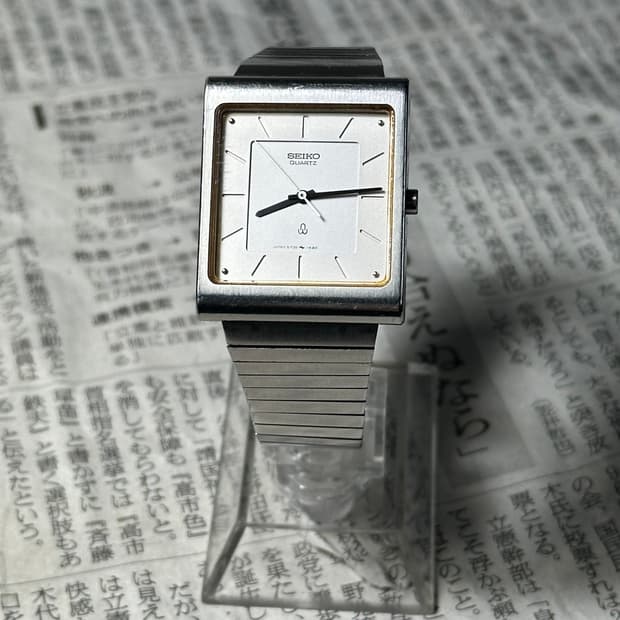 SEIKO quartz square