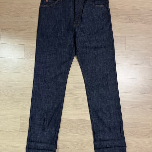 [새상품]구찌 다크블루 청바지 31
