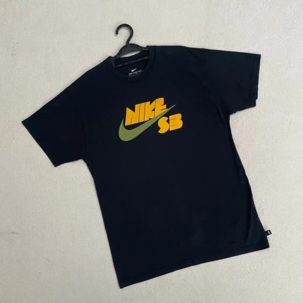 S 나이키 SB 라운드 반팔티 B.4099