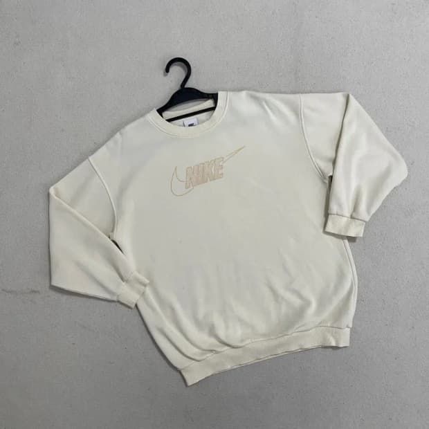 L 12-13 나이키 라운드 맨투맨 B.4177