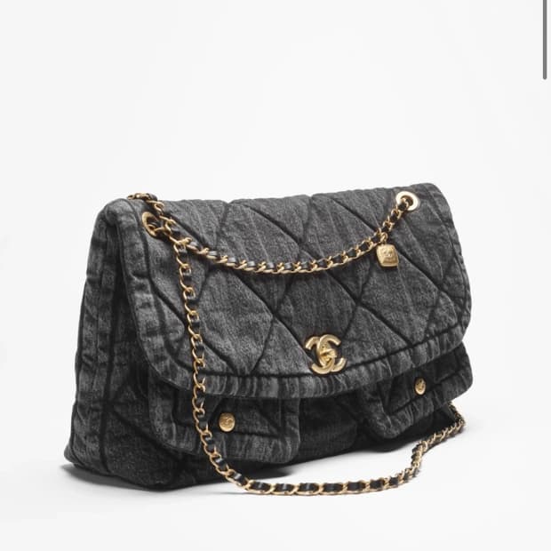 샤넬 25FW맥시플렙백