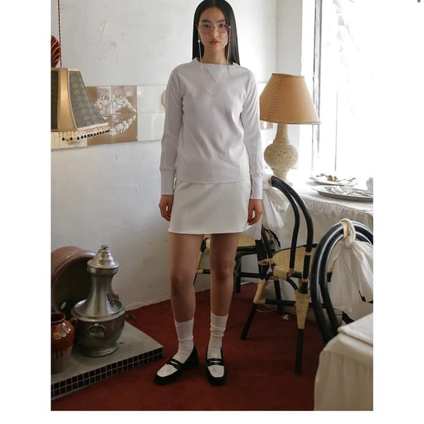 프레클 화이트 새틴 미니스커트