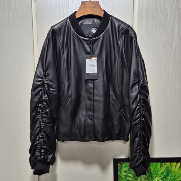 빈티지 블랙 레더 셔링 자켓.새상품