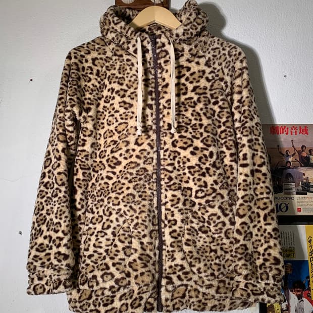 빔즈하트 레오파드 플리스 후드집업 