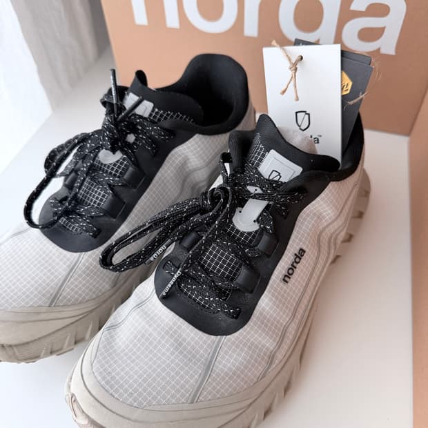 노다 Norda 002 신더 Cinder 240