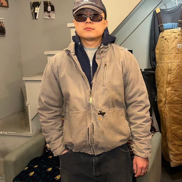 Carhartt canvas distressed work bomber 