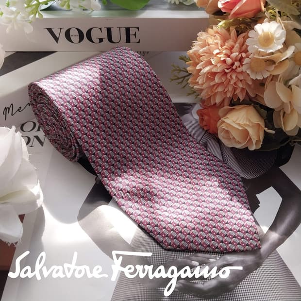 페라가모 실크 와인 하우스 패턴 넥타이 7.9cm A등급 K2319