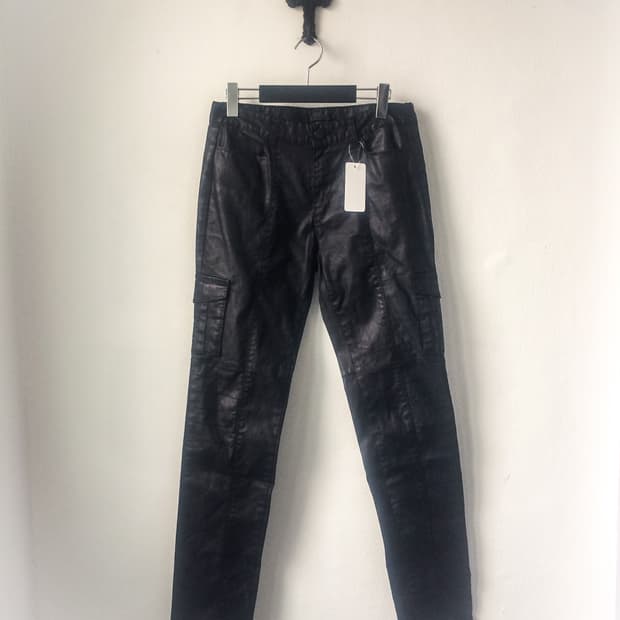 Coating cago pants