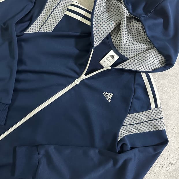 adidas 패턴 네이비 후드 트랙 자켓