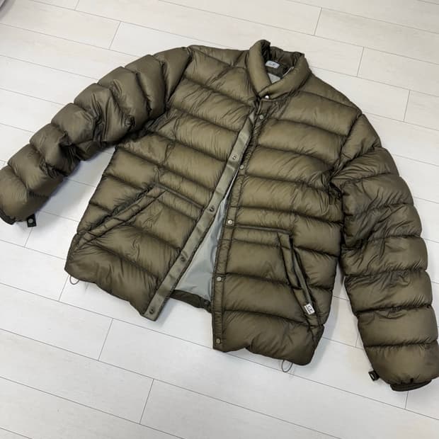 cp컴퍼니 DDshell 디디쉘 52 사이즈 밑단 스트링 양쪽 있어서 길