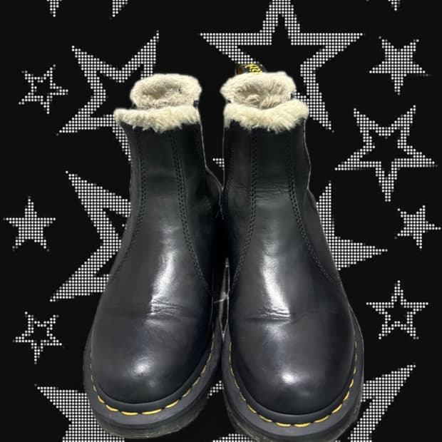 닥터마틴 레오노 첼시 퍼 부츠 235