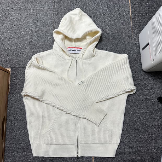 온리스웻팬츠 니트 후드집업 크림색