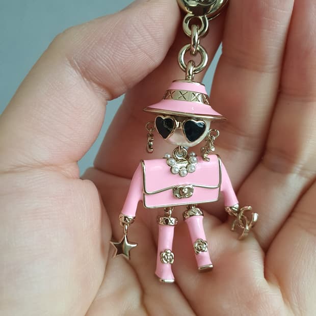 샤넬키링 샤넬백참 샤넬로봇키링 백참 새상품 최최최최상