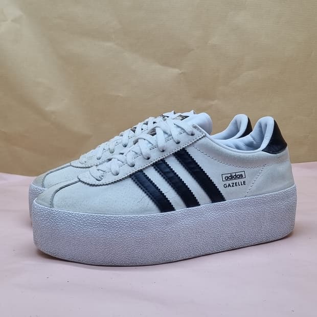 아디다스 가젤 업 통굽 스니커즈235  