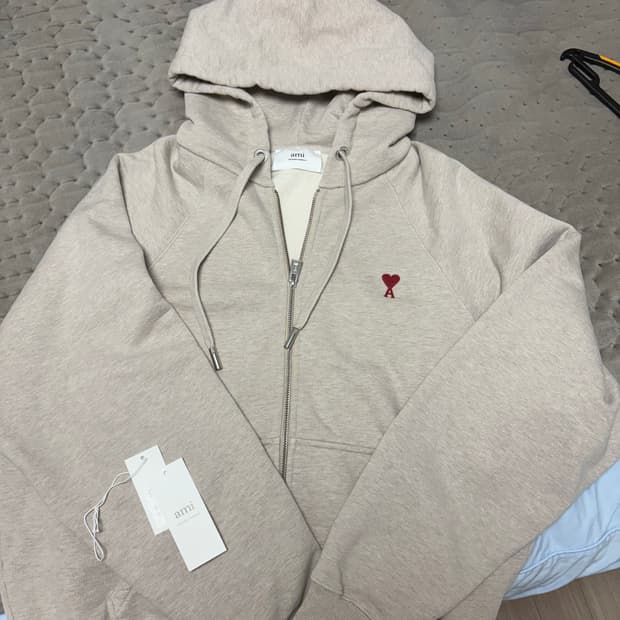 아미 스몰 하트 로고 후드집업 베이지