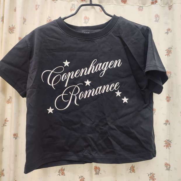 생긴스튜디오  반팔크롭티 ( 텍만땐 새상품)