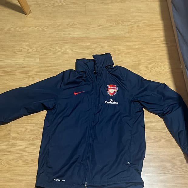 아스날 스톰핏 바람막이