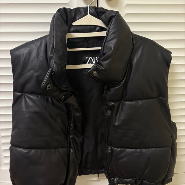 자라 가죽 조끼 패딩