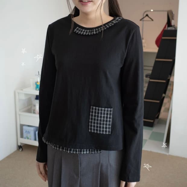 온스카 프릴 티셔츠