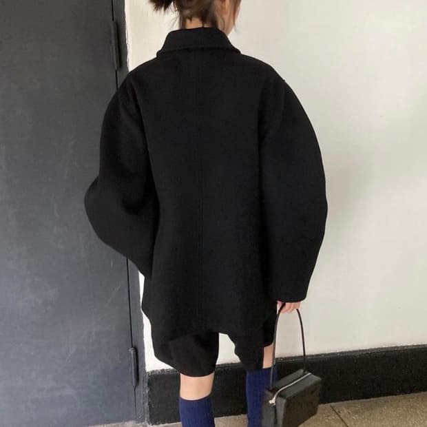 아모멘토 아워글래스 하프코트