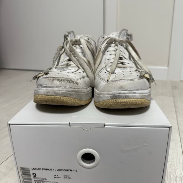 나이키 아크로님 에어포스 270 