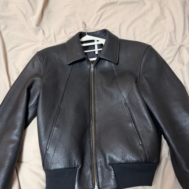 노이어 고트 슈렁큰 레더 블루종 (블랙)