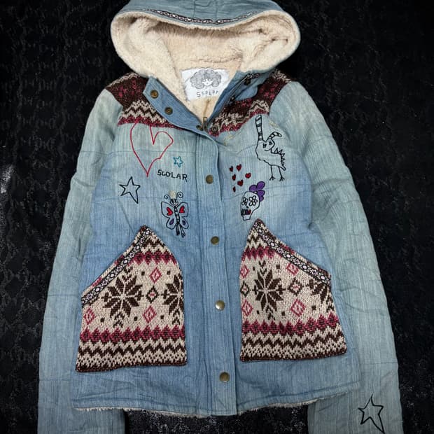 “Scolar” Kitsch&Hippie Mood White Fur Ho
