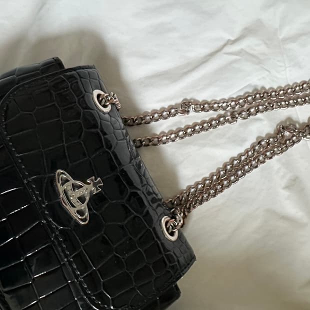 비비안웨스트우드 스몰 펄스