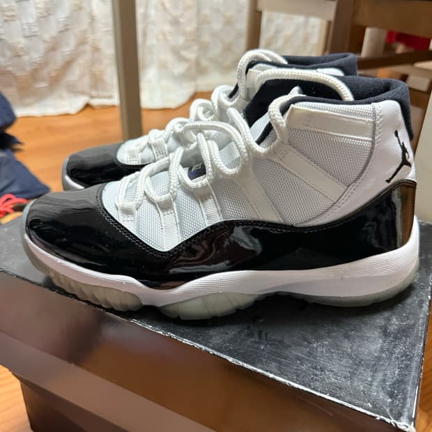 [사용감 적음] 조던11 콩코드 265