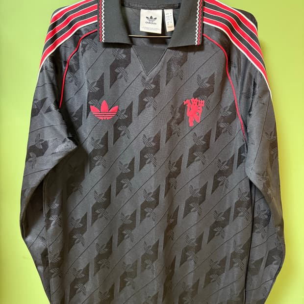 아디다스 맨체스터 유나이티드 레트로 롱슬리브 셔츠