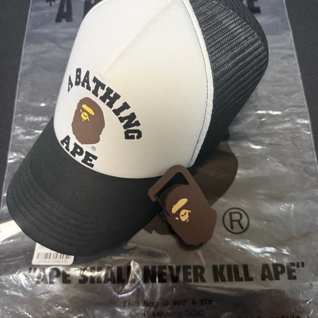 베이프 컬리지 매쉬캡