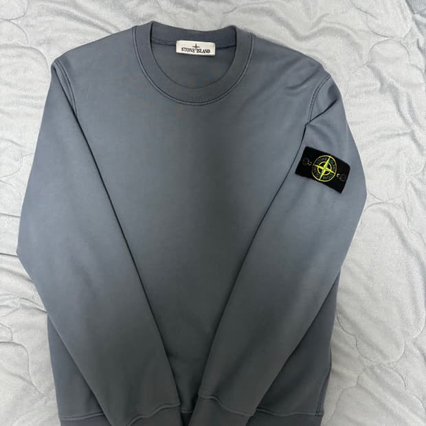 스톤아일랜드 아비오맨투맨