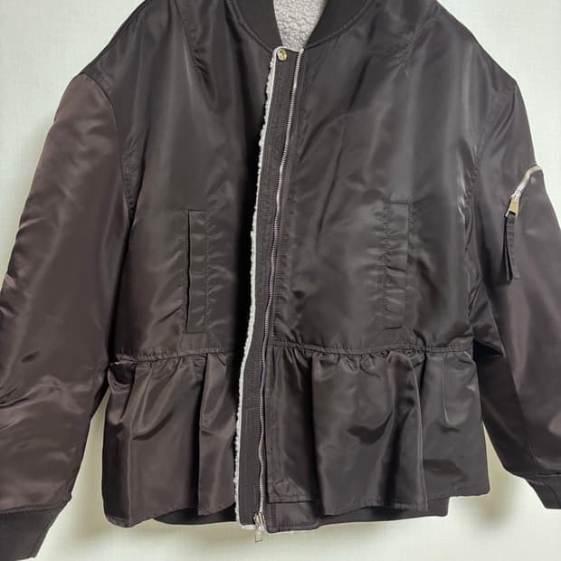 스튜디오 톰보이 엑스 컬렉션 러플 봄버