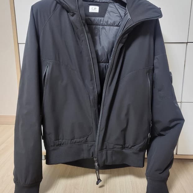 CP컴퍼니 프리마로프트 패딩자켓