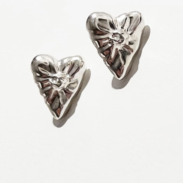 Siega house_하트 시어 이어링