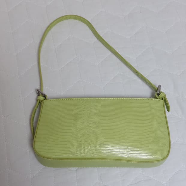 망고 연두색 크로커다일 패턴 미니 숄더백
