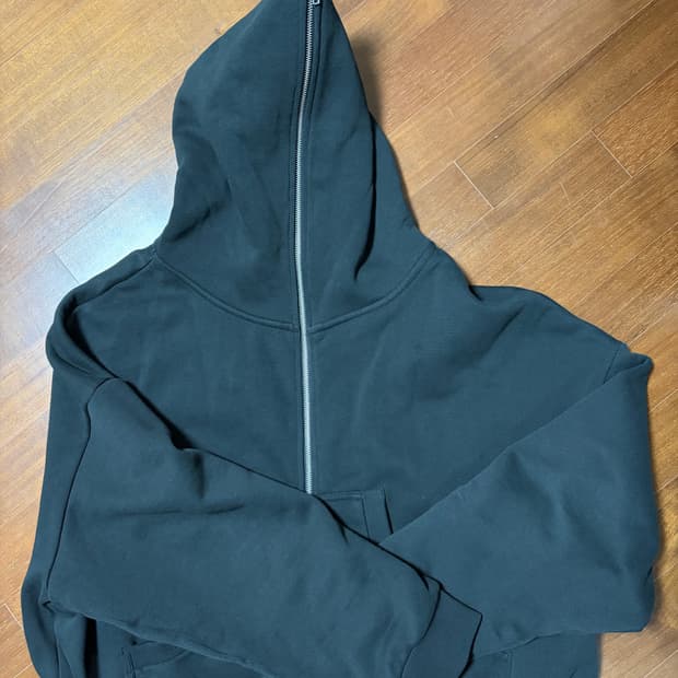 엔타이어 스튜디오 후디 m사이즈 판매합니다