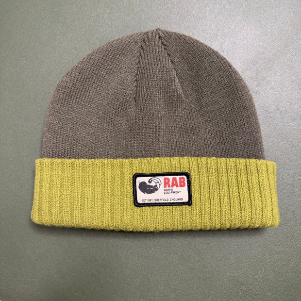 Rab 랩 에센셜 비니