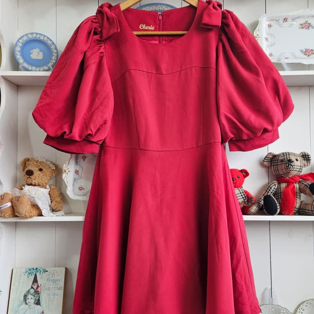 Honey Bunch 체리 리본 퍼프 원피스