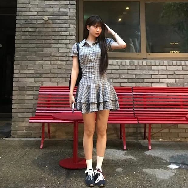 자라 프릴 체크 미니 원피스 L 홍은채 원피스