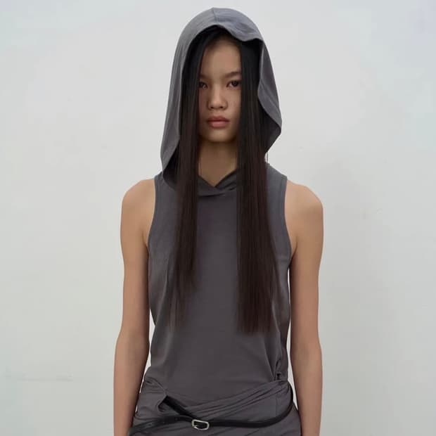 [LCDC] HOODED SLEEVELESS TOP (DARK GREY)