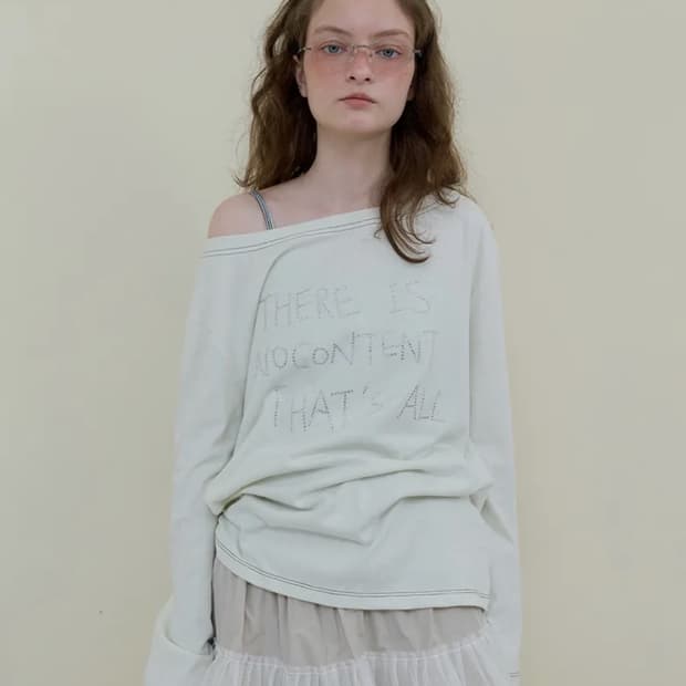 노컨텐츠 off shoulder plain t ivory