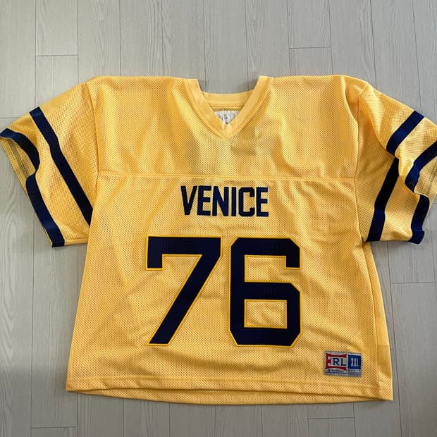 (새상품) ERL 풋볼 티셔츠 미디움 (venice 76 football